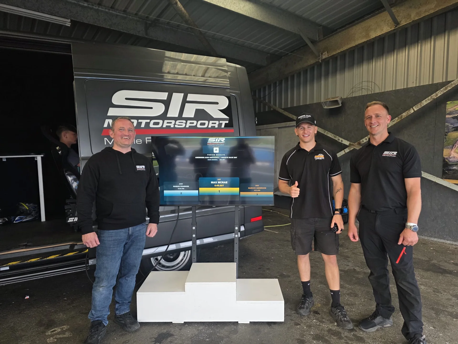 Live SIR Motorsport leaderboard and podium display
